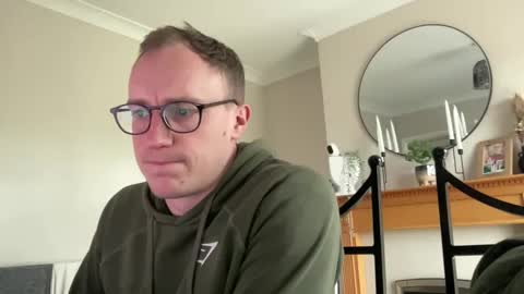 Snapshot of hotholby86 chatting on 03/12/25, 03:40 hotholby86 online show from 03/12/25, 03:40