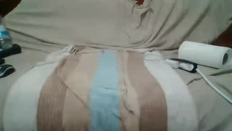 Snapshot of hothot1505 chatting on 10/18/25, 12:02 hothot1505 online show from 10/18/25, 12:02