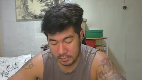 Snapshot of hothunkybear23 chatting on 12/06/24, 01:18 Khel online show from 12/06/24, 01:18