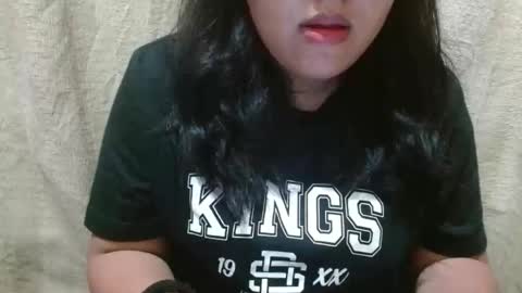 hotiemorenagurl18 online show from 10/22/25, 09:20