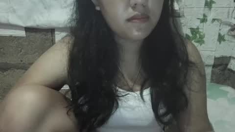 hotiemorenagurl18 online show from 07/05/26, 09:49