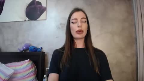 Lia   online show from 03/01/26, 10:45