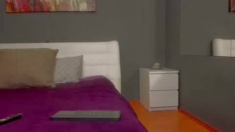 Snapshot of hotjennyfer4u chatting on 02/20/25, 06:46 Jennyfer online show from 02/20/25, 06:46