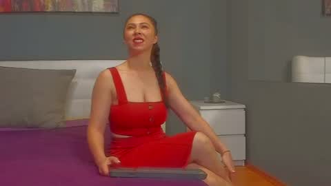 Snapshot of hotjennyfer4u chatting on 06/18/26, 04:55 Jennyfer online show from 06/18/26, 04:55
