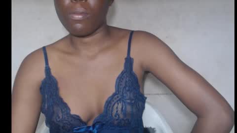 hotjessie0 online show from 10/12/25, 06:12