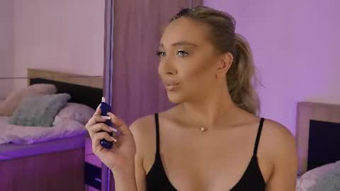 Maria online show from 06/11/26, 06:33