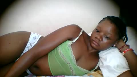 Snapshot of hotjeylee chatting on 04/21/26, 07:47 LOYCE online show from 04/21/26, 07:47