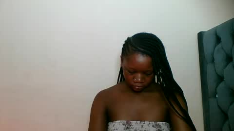 Snapshot of hotjeylee chatting on 05/11/26, 12:49 LOYCE online show from 05/11/26, 12:49