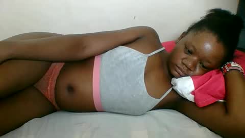 Snapshot of hotjeylee chatting on 05/28/26, 01:36 LOYCE online show from 05/28/26, 01:36
