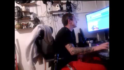 Snapshot of hotkinkytat chatting on 01/13/25, 01:56 hotkinkytat online show from 01/13/25, 01:56