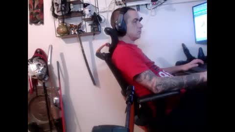 Snapshot of hotkinkytat chatting on 02/01/25, 12:29 hotkinkytat online show from 02/01/25, 12:29