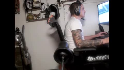 Snapshot of hotkinkytat chatting on 02/18/25, 01:43 hotkinkytat online show from 02/18/25, 01:43