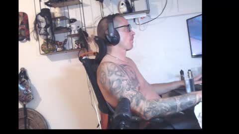 hotkinkytat online show from 04/18/26, 01:53