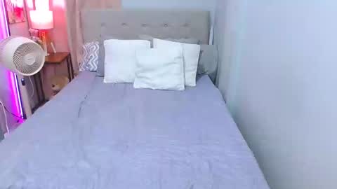 Snapshot of hotlayla_ chatting on 01/07/25, 08:45 Layla online show from 01/07/25, 08:45