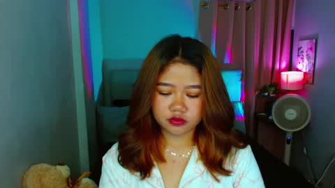 Snapshot of hotlayla_ chatting on 02/27/25, 09:43 Layla online show from 02/27/25, 09:43