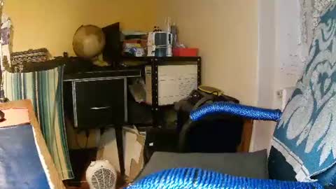 Snapshot of hotleopold chatting on 01/03/25, 11:33 hotleopold online show from 01/03/25, 11:33