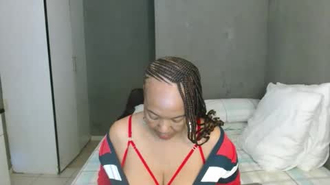hotlilya online show from 06/05/26, 09:04