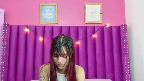 hotlittlechill online show from 11/17/25, 07:30