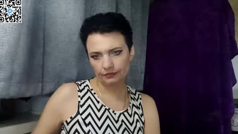 hotmamaqueen234 online show from 04/24/26, 08:55