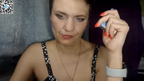 hotmamaqueen234 online show from 05/20/26, 09:21