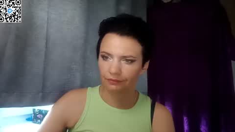 hotmamaqueen234 online show from 06/12/26, 12:26