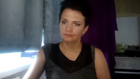 hotmamaqueen234 online show from 07/27/26, 01:18