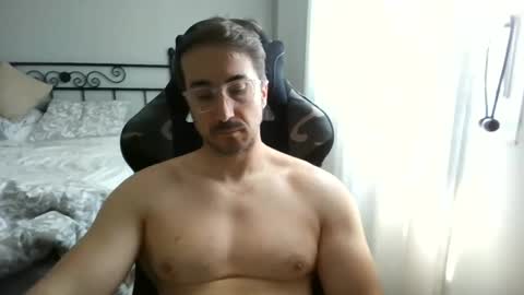 Snapshot of hotman_40_ chatting on 04/15/26, 10:22 hotman_40_ online show from 04/15/26, 10:22