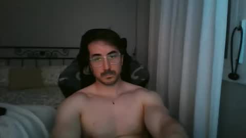 Snapshot of hotman_40_ chatting on 04/15/26, 08:31 hotman_40_ online show from 04/15/26, 08:31