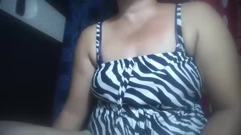 Snapshot of hotmatureladyxxx chatting on 11/07/25, 01:38 hotmatureladyxxx online show from 11/07/25, 01:38