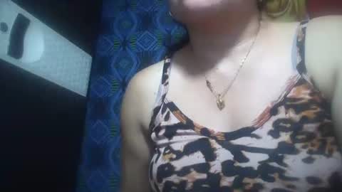 Snapshot of hotmatureladyxxx chatting on 11/11/25, 02:00 hotmatureladyxxx online show from 11/11/25, 02:00