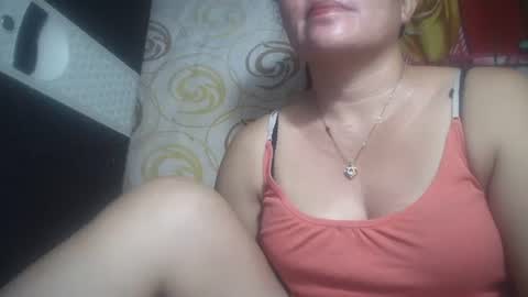 Snapshot of hotmatureladyxxx chatting on 11/15/25, 09:43 hotmatureladyxxx online show from 11/15/25, 09:43