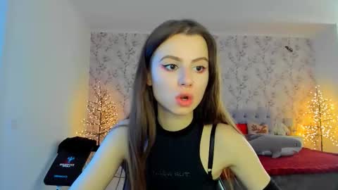 Snapshot of hotmolly_ chatting on 02/18/26, 12:12 hotmolly_ online show from 02/18/26, 12:12