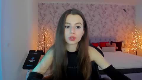 Snapshot of hotmolly_ chatting on 03/16/26, 11:03 hotmolly_ online show from 03/16/26, 11:03