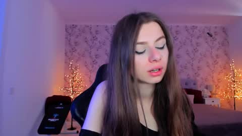 Snapshot of hotmolly_ chatting on 05/06/26, 09:47 hotmolly_ online show from 05/06/26, 09:47