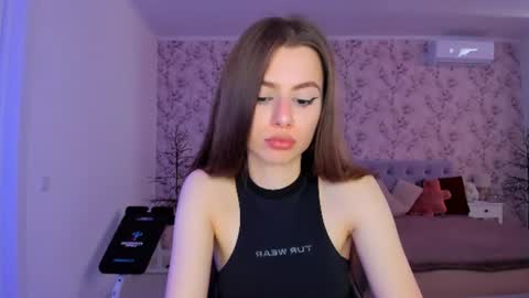 Snapshot of hotmolly_ chatting on 06/12/26, 09:30 hotmolly_ online show from 06/12/26, 09:30
