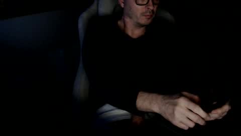 hotnickdk online show from 12/25/24, 07:34