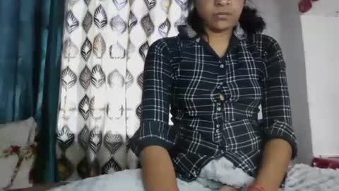 Snapshot of hotnsweetindian chatting on 12/11/24, 07:31 lola online show from 12/11/24, 07:31