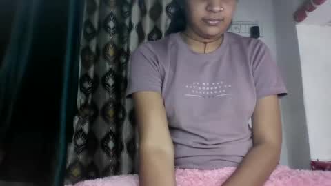 Snapshot of hotnsweetindian chatting on 01/09/25, 12:30 lola online show from 01/09/25, 12:30