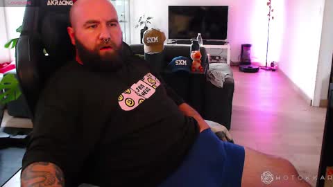 Hotokkar online show from 04/18/26, 01:15