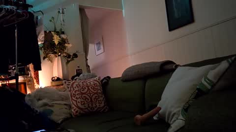 Snapshot of hotrox6942 chatting on 09/19/25, 09:43 hotrox6942 online show from 09/19/25, 09:43