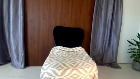 Mola online show from 04/02/26, 08:23