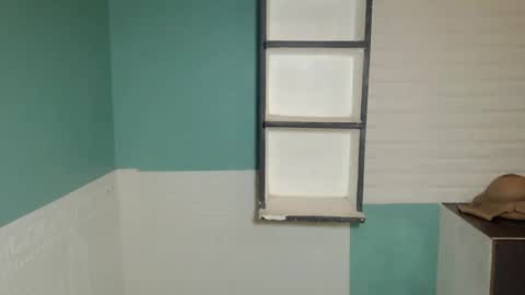 Snapshot of hotsexyaveryxx chatting on 11/20/25, 06:18 Suzete online show from 11/20/25, 06:18