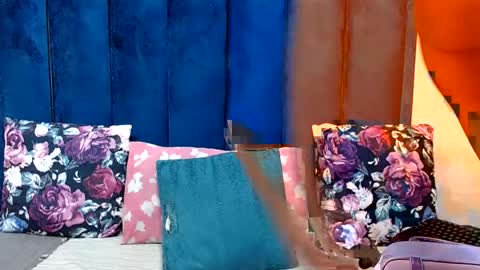 hotsmalltitsx online show from 07/12/26, 06:10