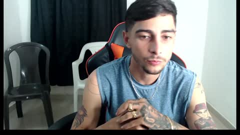 Snapshot of hotsteel420 chatting on 01/08/25, 01:11 hotsteel420 online show from 01/08/25, 01:11