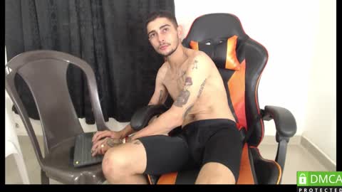 Snapshot of hotsteel420 chatting on 09/09/25, 03:39 hotsteel420 online show from 09/09/25, 03:39