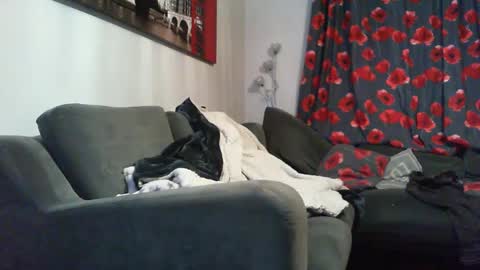 Snapshot of hotstrip22 chatting on 02/14/25, 05:46 Mark online show from 02/14/25, 05:46