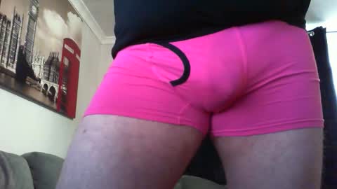 Snapshot of hotstrip22 chatting on 10/12/25, 09:41 Mark online show from 10/12/25, 09:41