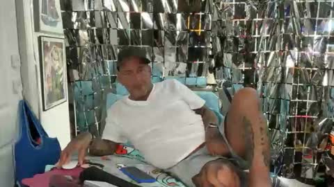 hotstuff775616 online show from 04/04/26, 01:48