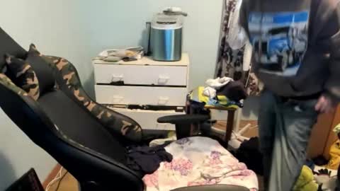 Snapshot of hotsummer1996 chatting on 11/30/25, 08:40 hot online show from 11/30/25, 08:40