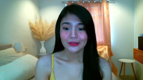 Snapshot of hotsweetangel00 chatting on 12/20/24, 03:47 Sweet Angel online show from 12/20/24, 03:47